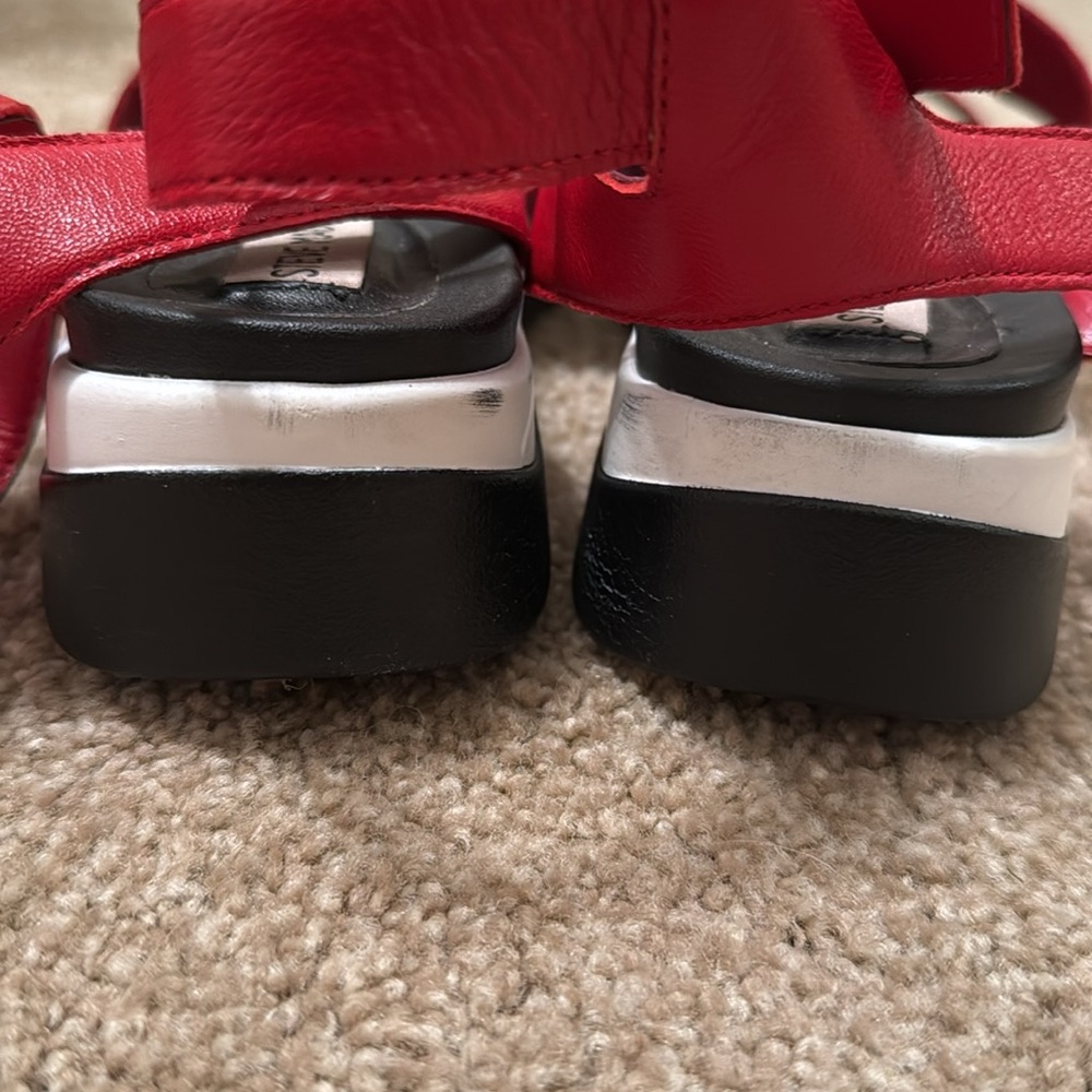 Steve Madden red sandals.. New - Picture 7 of 7